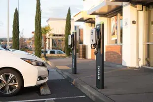 car charging from Ev charger by blink IQ 200